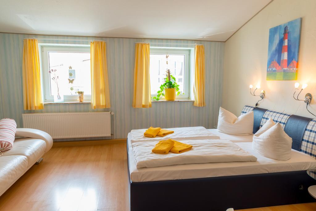Hotel Am Mueritzhafen Garni Waren  Zewnętrze zdjęcie