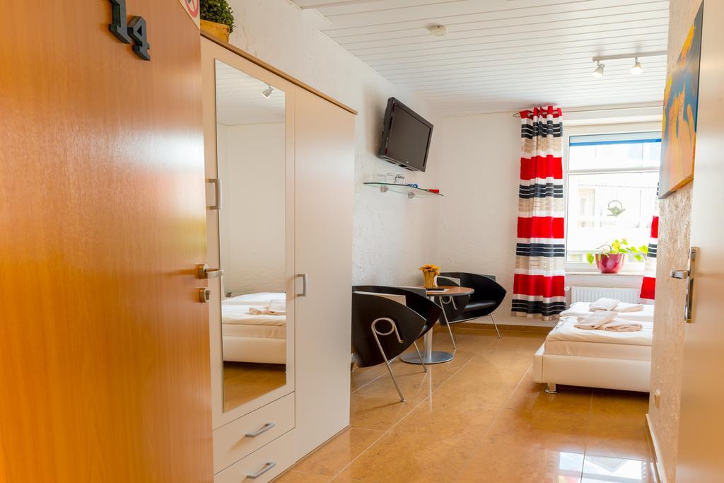 Hotel Am Mueritzhafen Garni Waren  Zewnętrze zdjęcie